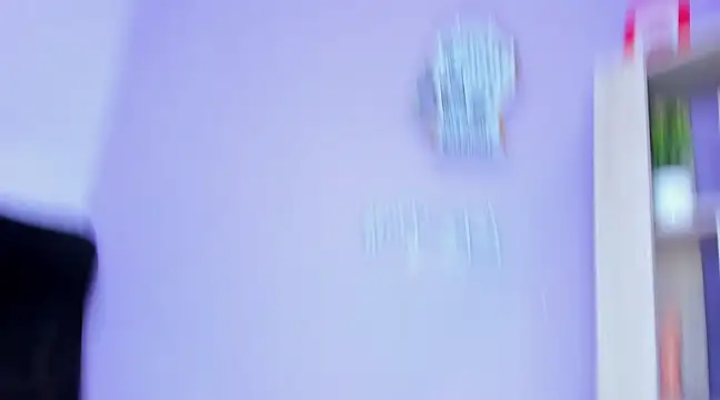 Snapshot of HornySlut69_ chatting on December 19, 6:12 am HornySlut69 online show from December 19, 6:12 am