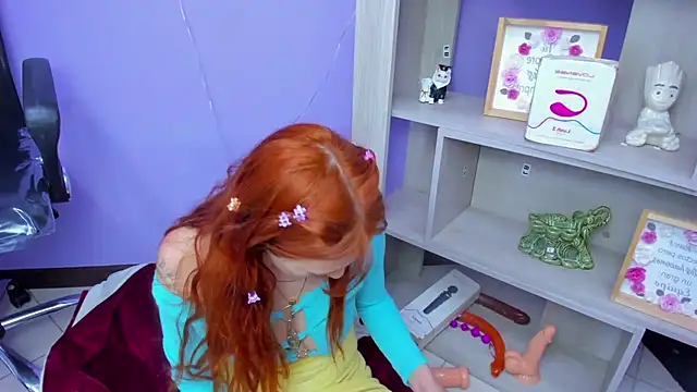 Snapshot of HornySlut69_ chatting on December 28, 9:31 am HornySlut69 online show from December 28, 9:31 am