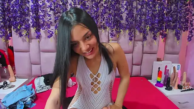 Bich Anal  online show from December 23, 4:28 pm