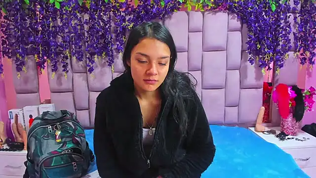 Bich Anal  online show from January 8, 1:20 pm