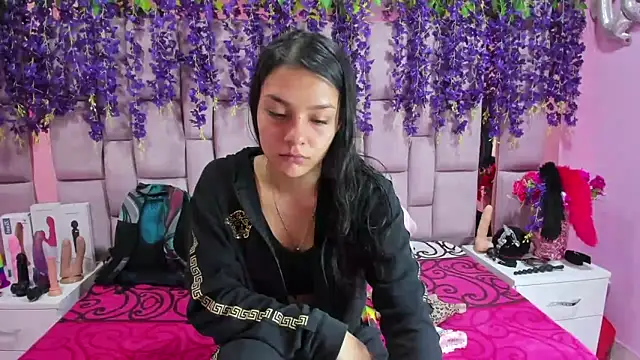 Bich Anal  online show from February 17, 1:21 pm