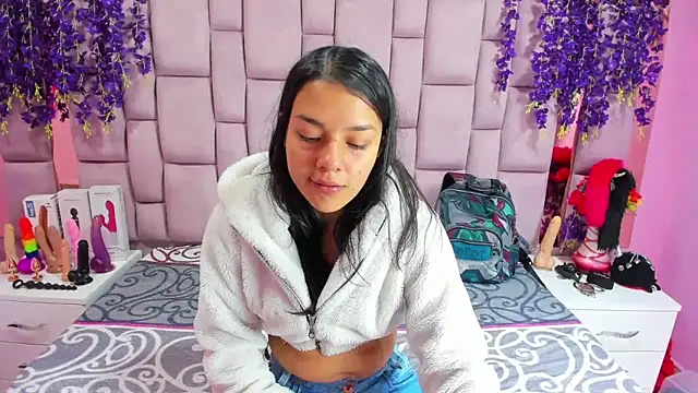 Bich Anal  online show from March 8, 1:36 pm