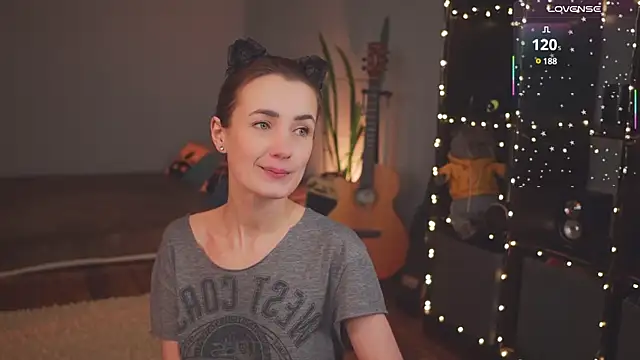 Snapshot of bananya_kitty chatting on March 8, 4:39 pm bananya kitty online show from March 8, 4:39 pm