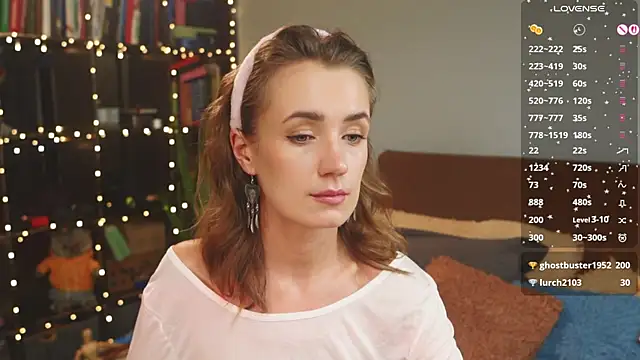 Snapshot of bananya_kitty chatting on December 20, 10:39 pm bananya kitty online show from December 20, 10:39 pm