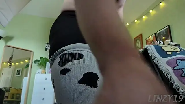 Linzy 19 online show from February 14, 7:02 pm