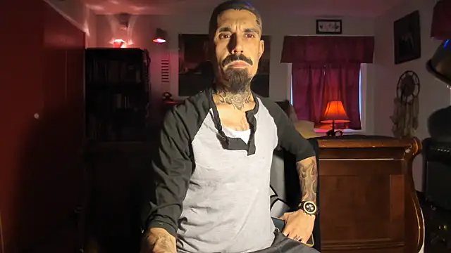 Snapshot of RoosterWabbit chatting on January 5, 12:53 pm RoosterWabbit online show from January 5, 12:53 pm