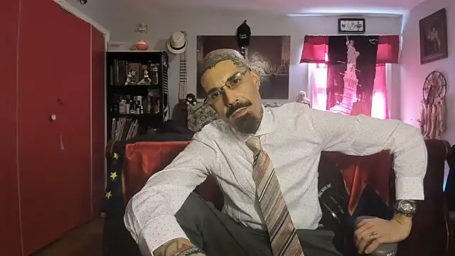 Snapshot of RoosterWabbit chatting on March 8, 7:53 pm RoosterWabbit online show from March 8, 7:53 pm