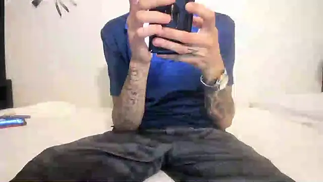 Snapshot of RoosterWabbit chatting on September 22, 8:55 pm RoosterWabbit online show from September 22, 8:55 pm