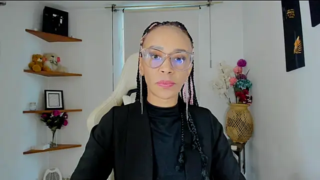 ScarlettMalbec online show from January 18, 11:00 pm