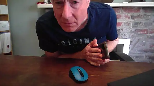 Snapshot of jiggy77777 chatting on December 5, 1:58 am jiggy77777 online show from December 5, 1:58 am