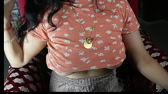 Snapshot of -AyeshaSinghania- chatting on March 4, 9:07 am -AyeshaSinghania- online show from March 4, 9:07 am