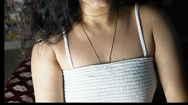 Snapshot of -AyeshaSinghania- chatting on March 11, 4:18 pm -AyeshaSinghania- online show from March 11, 4:18 pm