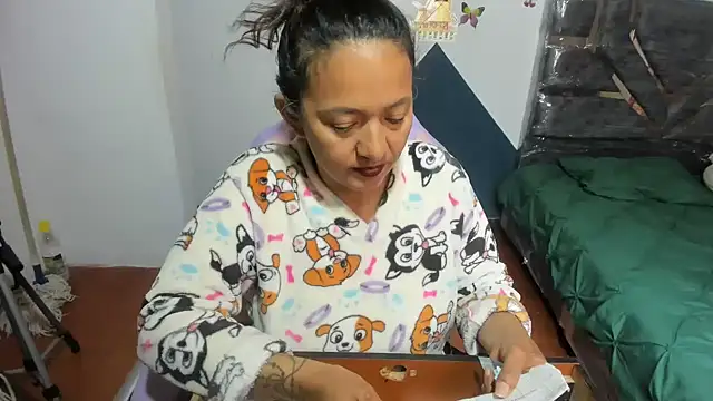 daleska ayala 1 online show from September 9, 3:00 pm