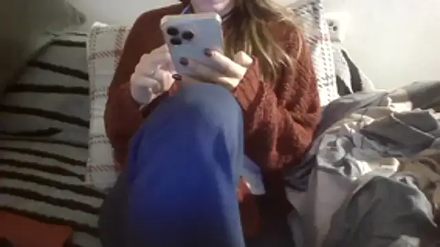 Snapshot of isadora_delirious chatting on November 9, 6:12 am isadora delirious online show from November 9, 6:12 am