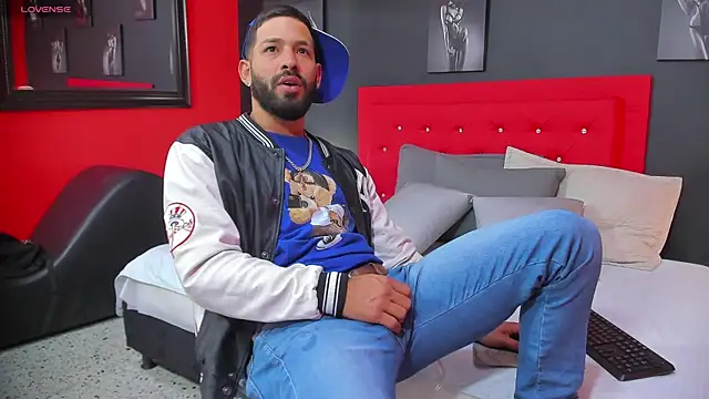 Thiagogomez online show from March 3, 12:37 pm