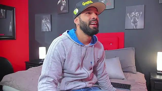 Thiagogomez online show from March 19, 12:23 pm