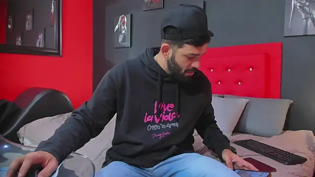 Thiagogomez online show from October 11, 12:36 pm