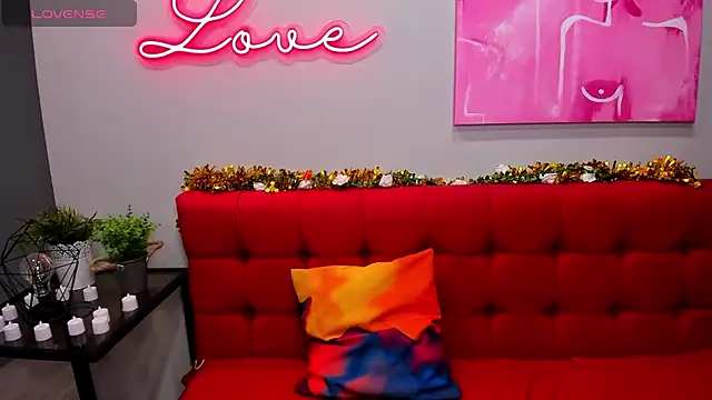 Inna Lovely online show from December 15, 1:32 am