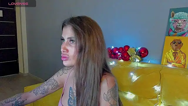 Snapshot of Patricia_Cox chatting on December 14, 9:45 pm Patricia Cox online show from December 14, 9:45 pm