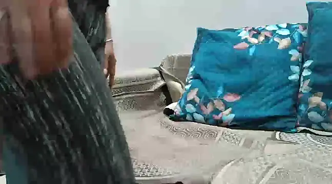 bhabhisexxy 880 online show from March 13, 3:39 pm