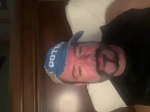 Snapshot of NYCLeatherBoi chatting on January 5, 5:20 am NYCLeatherBoi online show from January 5, 5:20 am