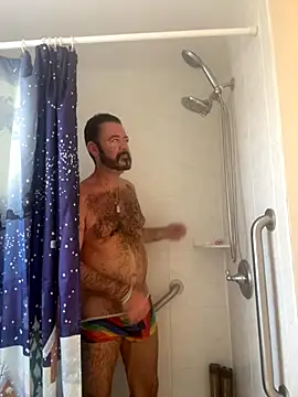 Snapshot of NYCLeatherBoi chatting on December 20, 2:24 pm NYCLeatherBoi online show from December 20, 2:24 pm