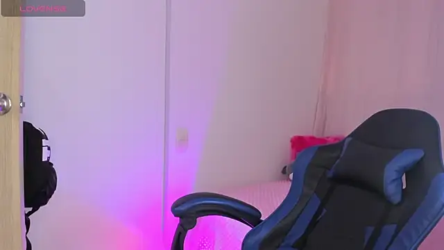 roseliam25 online show from September 17, 7:48 pm