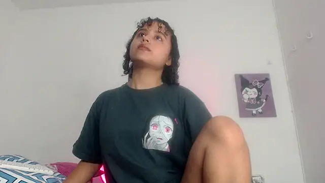 lou cute online show from February 25, 3:09 am