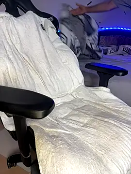 boymoon 20 online show from September 15, 11:05 pm