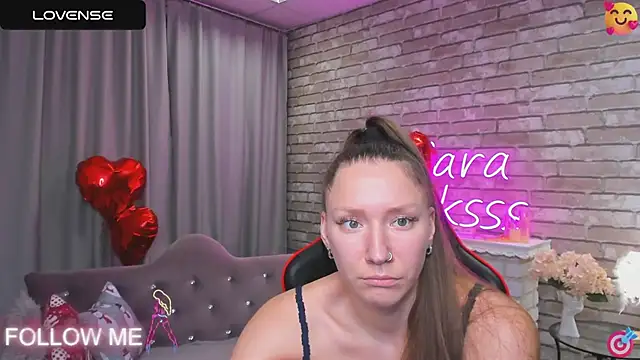 SarahCoksss online show from February 20, 3:23 am