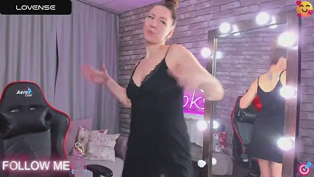 SarahCoksss online show from March 2, 4:07 am