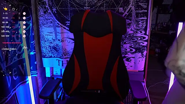 amywhitenessxx online show from December 2, 3:47 pm