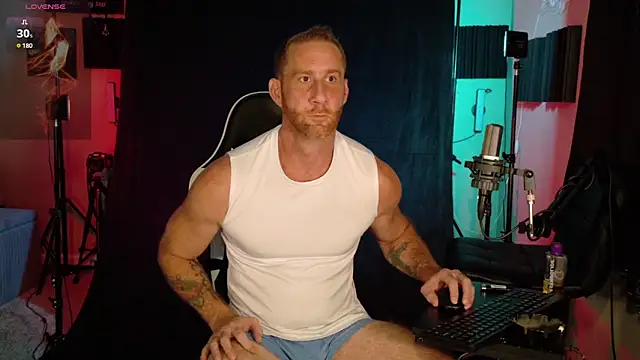 Snapshot of FiftyShadez chatting on October 11, 3:21 pm FiftyShadez online show from October 11, 3:21 pm