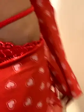 Snapshot of Aania chatting on November 2, 2:41 pm Aania online show from November 2, 2:41 pm