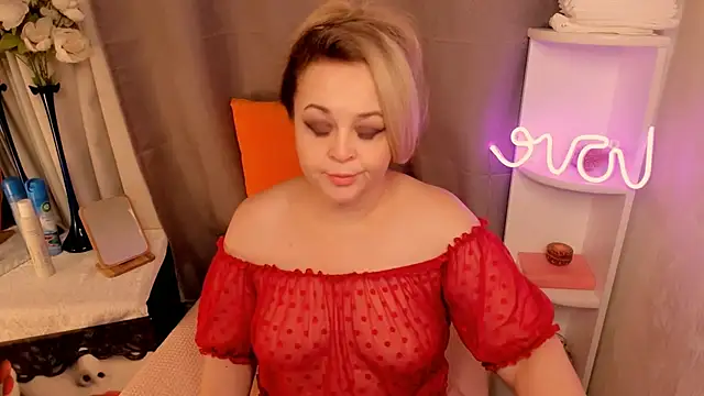 ShannaKingson online show from February 9, 7:30 pm