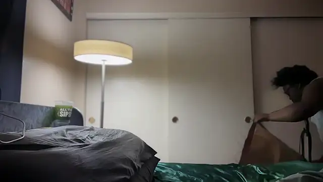 Yagurl  west online show from February 4, 1:45 am