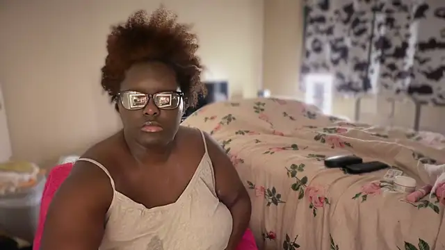 Yagurl  west online show from February 15, 7:38 am