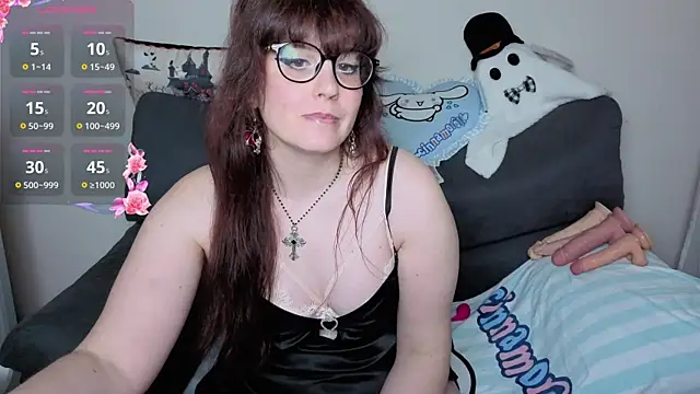 Snapshot of talia_bloodina chatting on May 20, 10:43 am talia bloodina online show from May 20, 10:43 am
