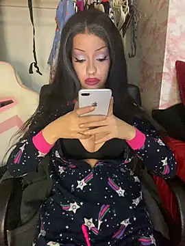 Snapshot of Katalinastarr chatting on December 9, 1:24 pm Katalinastarr online show from December 9, 1:24 pm