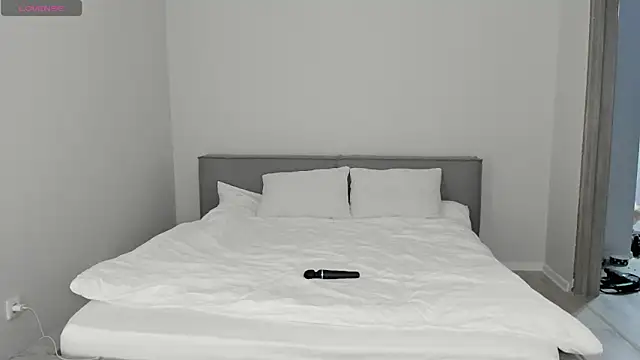 sarahphyllis online show from November 29, 9:18 pm