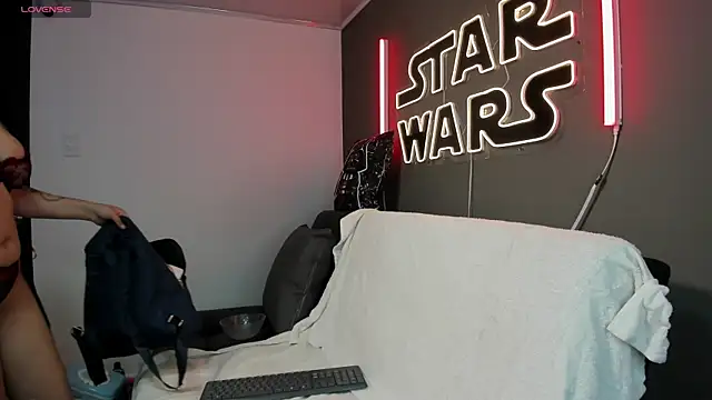 miiss anna online show from February 7, 11:01 am