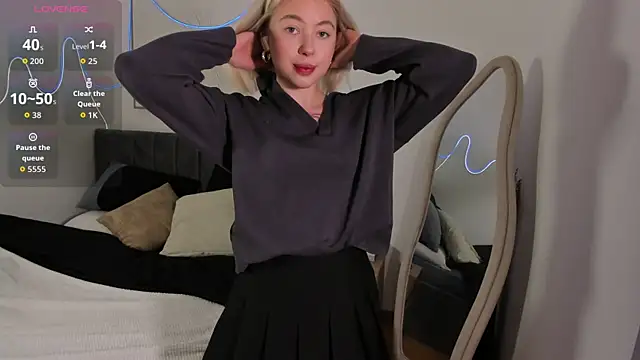 SimonaGerry online show from November 10, 3:38 am