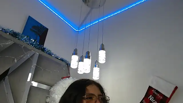 Snapshot of Paola_Lyon_ chatting on January 3, 9:57 pm Paola Lyon online show from January 3, 9:57 pm