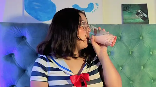 Paola Lyon  online show from March 23, 12:20 pm