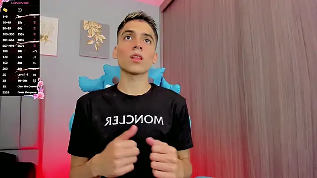 Snapshot of jake_and_joaquin chatting on February 21, 8:16 pm jake and joaquin online show from February 21, 8:16 pm