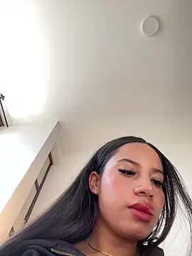 Snapshot of LauraSweett chatting on September 9, 8:30 pm LauraSweett online show from September 9, 8:30 pm