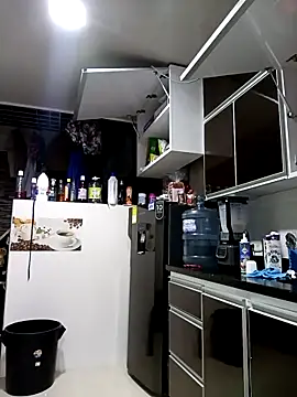 my-kitty online show from February 4, 11:53 pm