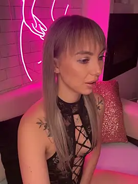 Snapshot of MiaMinx chatting on December 26, 10:41 pm MiaMinx online show from December 26, 10:41 pm