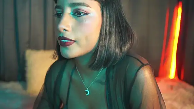 Snapshot of JulietaWinona chatting on February 26, 10:31 pm JulietaWinona online show from February 26, 10:31 pm