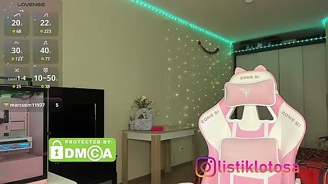 Snapshot of kokome12 chatting on December 12, 8:10 pm kokome12 online show from December 12, 8:10 pm